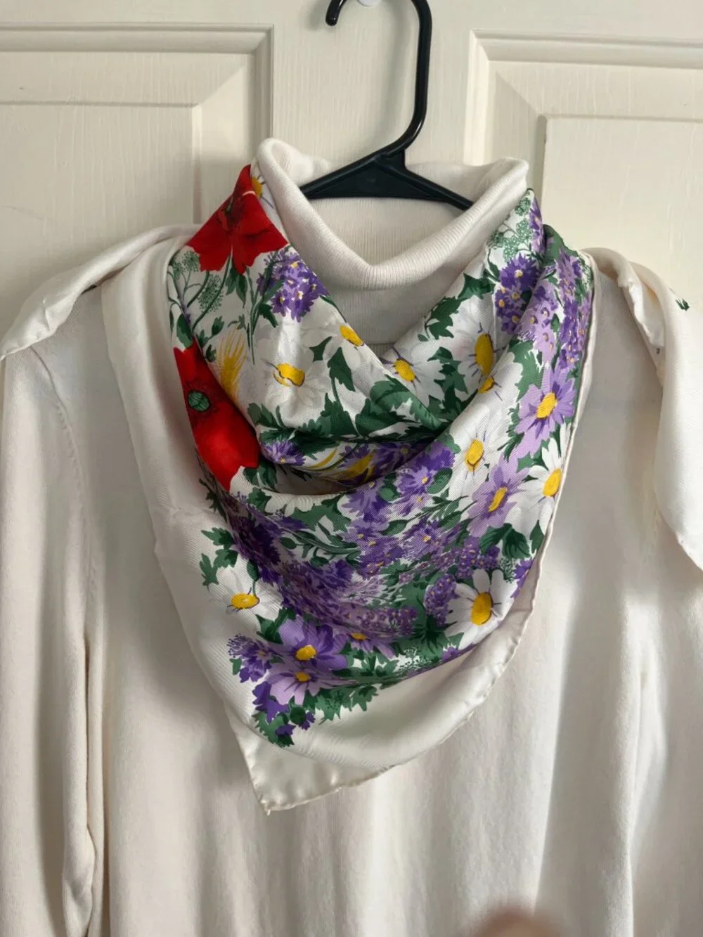 ERRE 100%SILK  FLORAL PATTERN SCARF